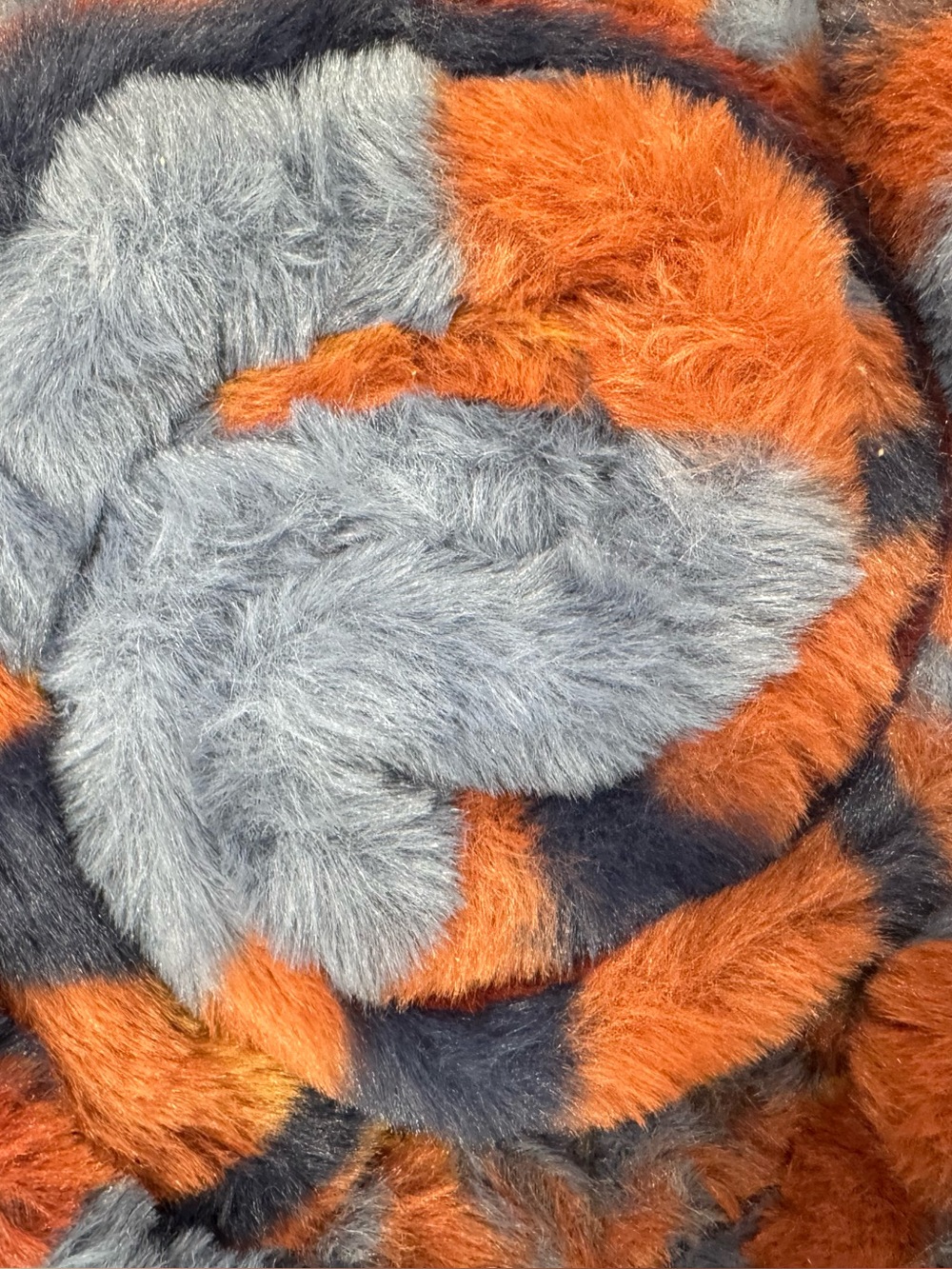 NEW Pendleton Faux Fur Soft Luxe Blanket Queen Arrow Flight 98x92 - Picture 6 of 6